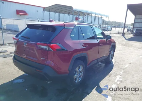 2023 Toyota Rav4 Xle z USA, uszkodzony, nr VIN 2T3W1RFV4PW266755